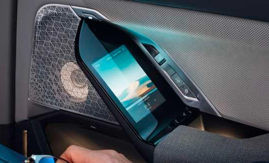 foto890_bmw-i7-tecnologia-conteudo (3).webp.webp?v=1753118227?v=1753286115?v=1759156694?v=1760536984?v=1760638108?v=1760638454?v=1760638649?v=1760638700?v=17606